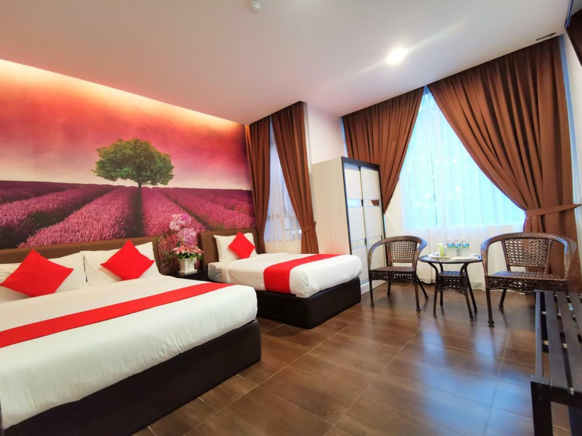 Palazzo Hotel Kulai Luaran gambar